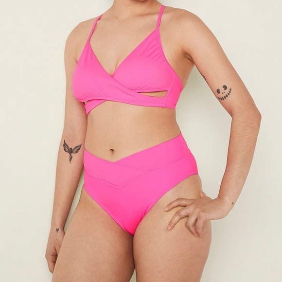 NWT Victoria secret swimsuit - Picture 2 of 9